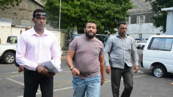 Coups de feu contre l’ambassade de France : la maison de Nadeem Edoo perquisitionnée