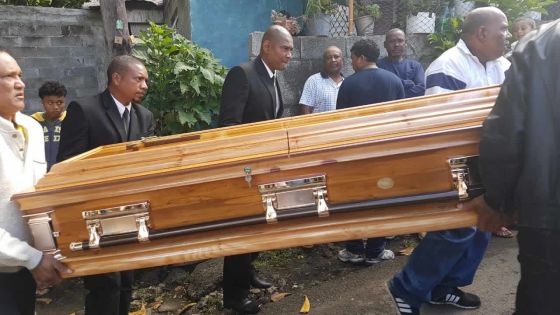 [Vidéo] Trou-d’Eau-Douce pleure la disparition de la petite Stella