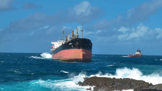 Au Bouchon - Renflouage du MV Benita: opération réussie
