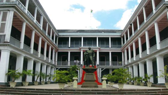 Government looking into financing of political parties