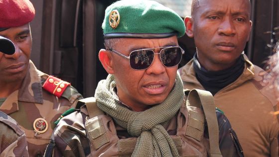 Madagascar: le colonel Randrianirina investi président