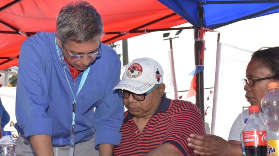 Opération ‘grataz’ : «Nous devons travailler jusqu’à 18 heures», dit Xavier-Luc Duval