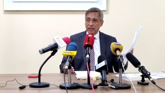 Médicaments génériques : Xavier-Luc Duval pour l’introduction d’une loi