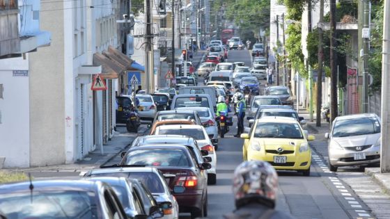 Fuel Strike provoque de gros embouteillages à la rue Labourdonnais 