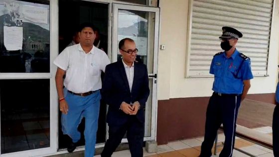 Me Bissessur donne les noms de deux policiers qui auraient «planté» de la drogue chez sa compagne