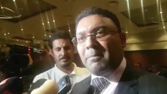 Yogida Sawmynaden défend une nouvelle fois son épouse