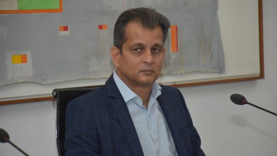 Couvre-feu : «Les médecins n’ont pas besoin de permis pour circuler», dit  Zuberr Joomaye