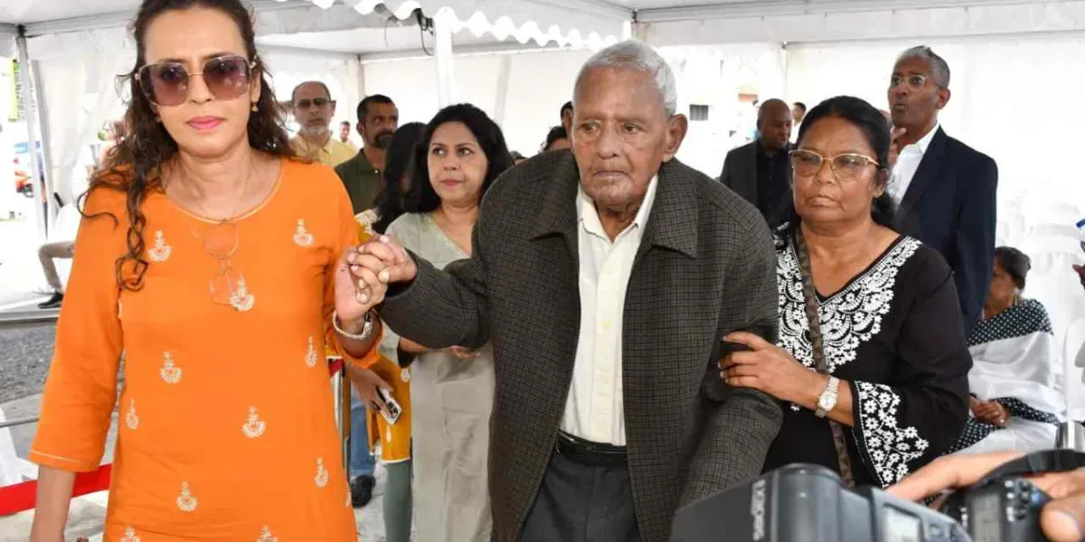 250126- funerailles maman veena ramgoolam (1).