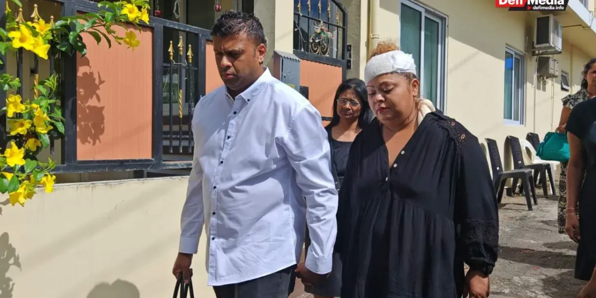 [En images] Dernier adieu au couple Mootoo Caroopen