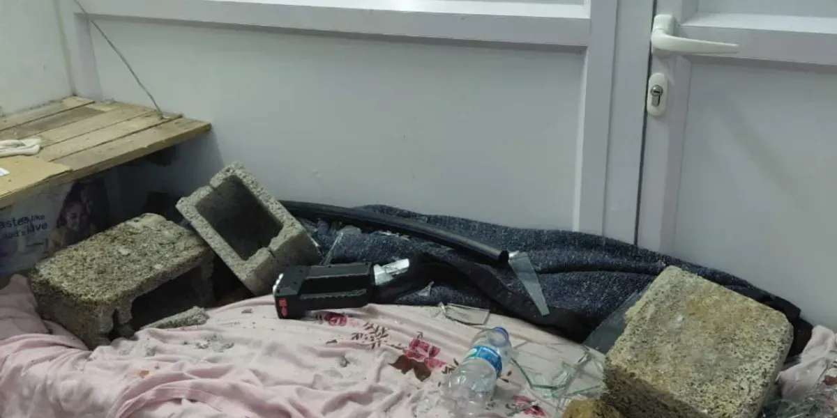 Argy, Flacq  un gardien de la CWA agressé, son « shelter » saccagé