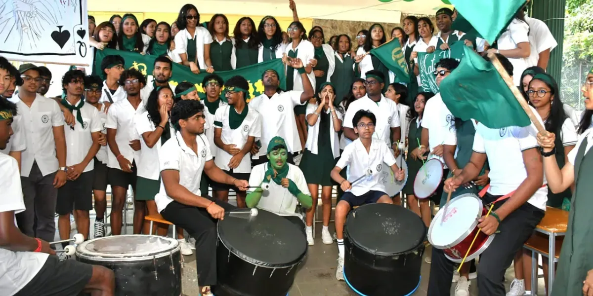 HSC cuvée 2025 : Le Queen Elizabeth College en effervescence