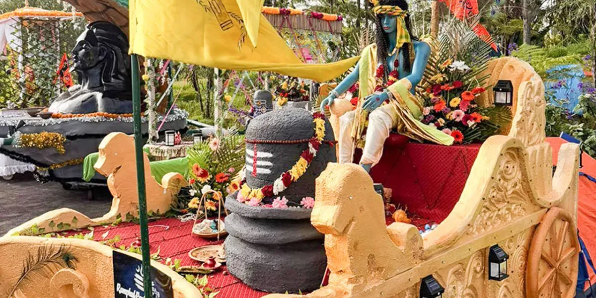 Les kanwars sont nombreux sur les routes menant à Grand-Bassin. Construits avec soin et créativité, ils reflètent des idées originales et un savoir-faire impressionnant.