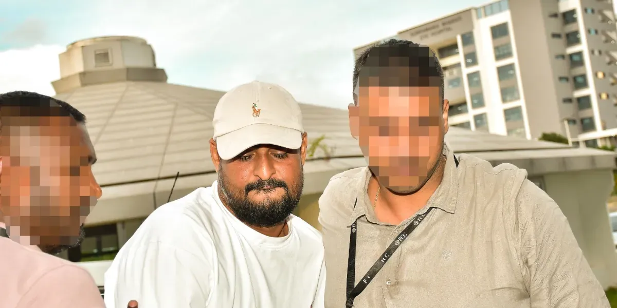 [En Images] Opération de la FCC à Goodlands  Poum Luchoo interpellé