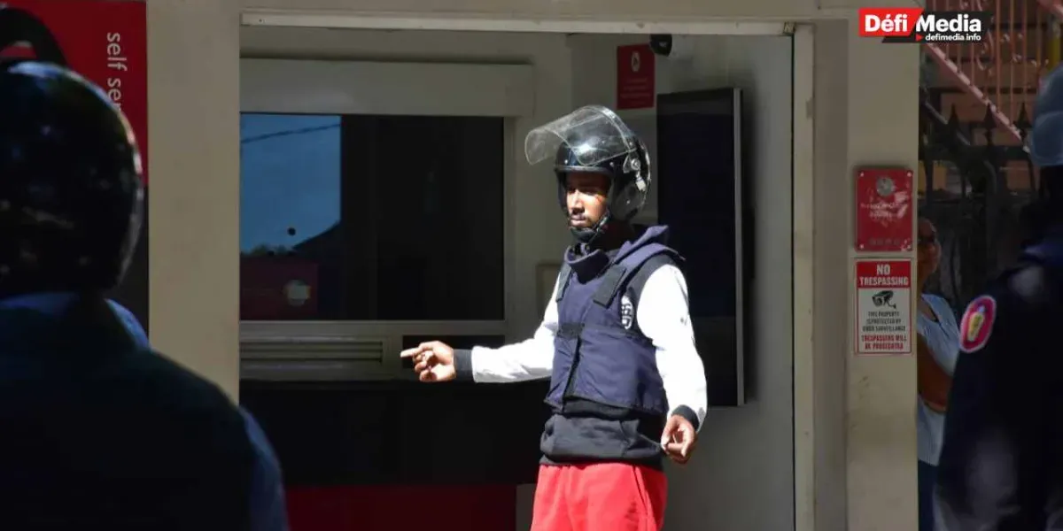 [En images] Meurtre de Gino Bodha : l'exercice de reconstitution des faits s'est poursuivi à Grand-Baie