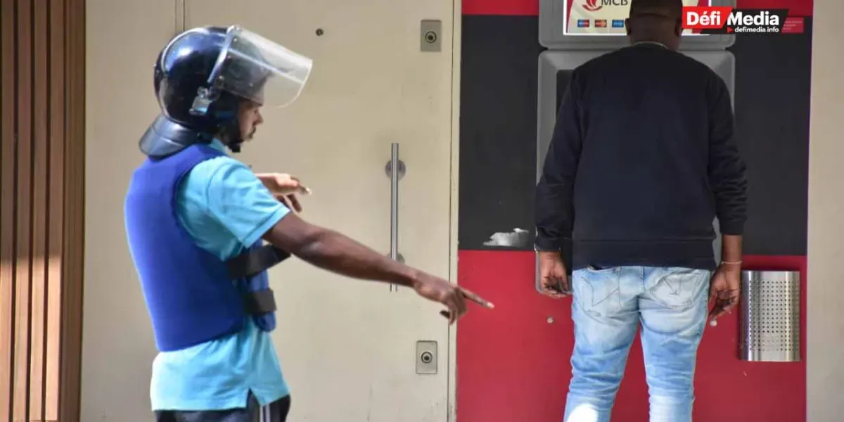 [En images] Meurtre de Gino Bodha : l'exercice de reconstitution des faits s'est poursuivi à Grand-Baie