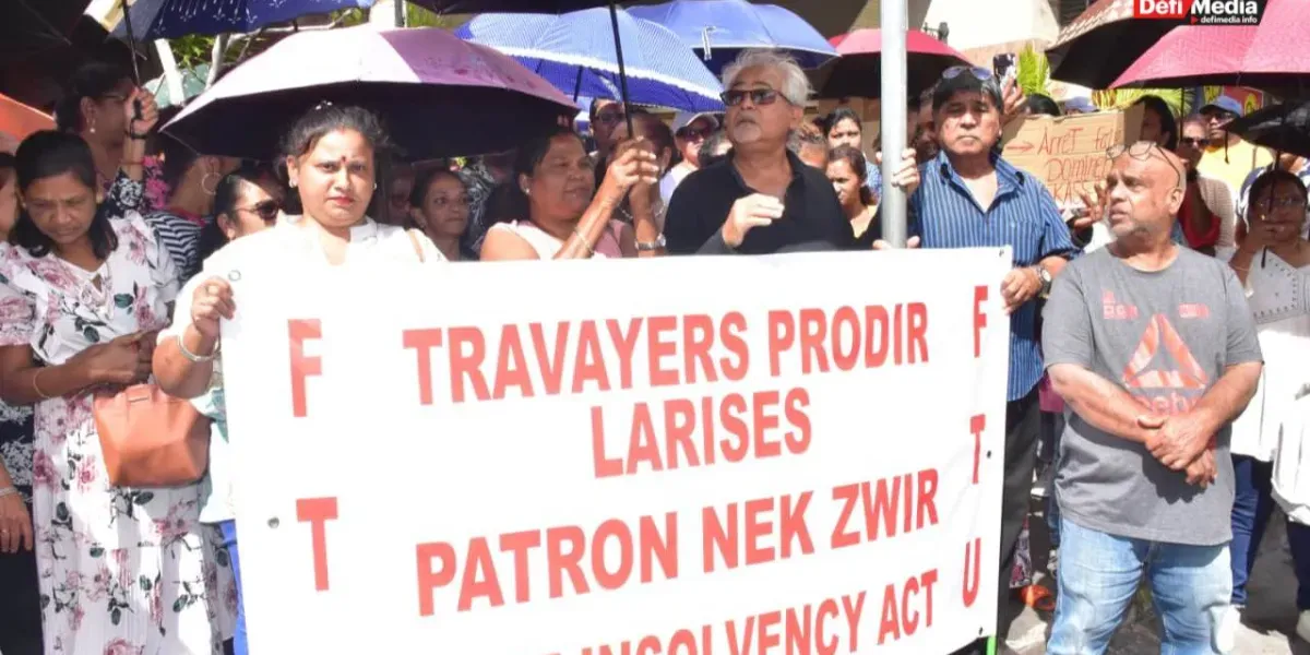 [En images] Port-Louis : manifestation de la FTU devant la Victoria House