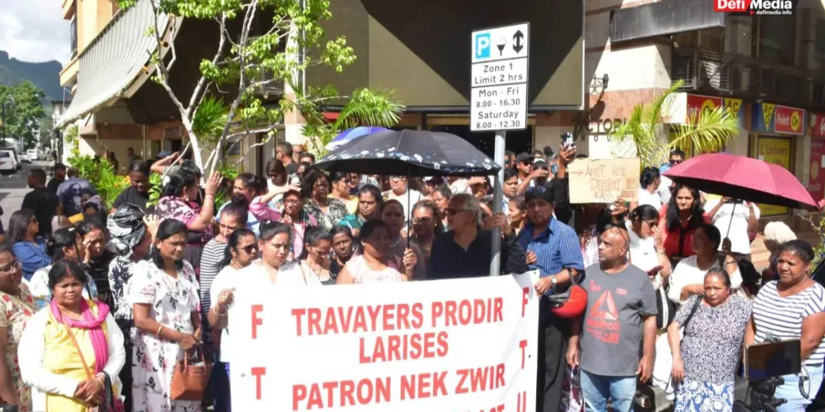 [En images] Port-Louis : manifestation de la FTU devant la Victoria House