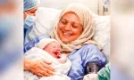 Aisha, 53 ans, donne naissance à son miracle