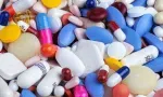 Pénurie de médicaments : des cargaisons bloquées à la douane relancent le débat sur l’importation parallèle