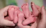 À 48 ans, elle donne naissance à des triplés