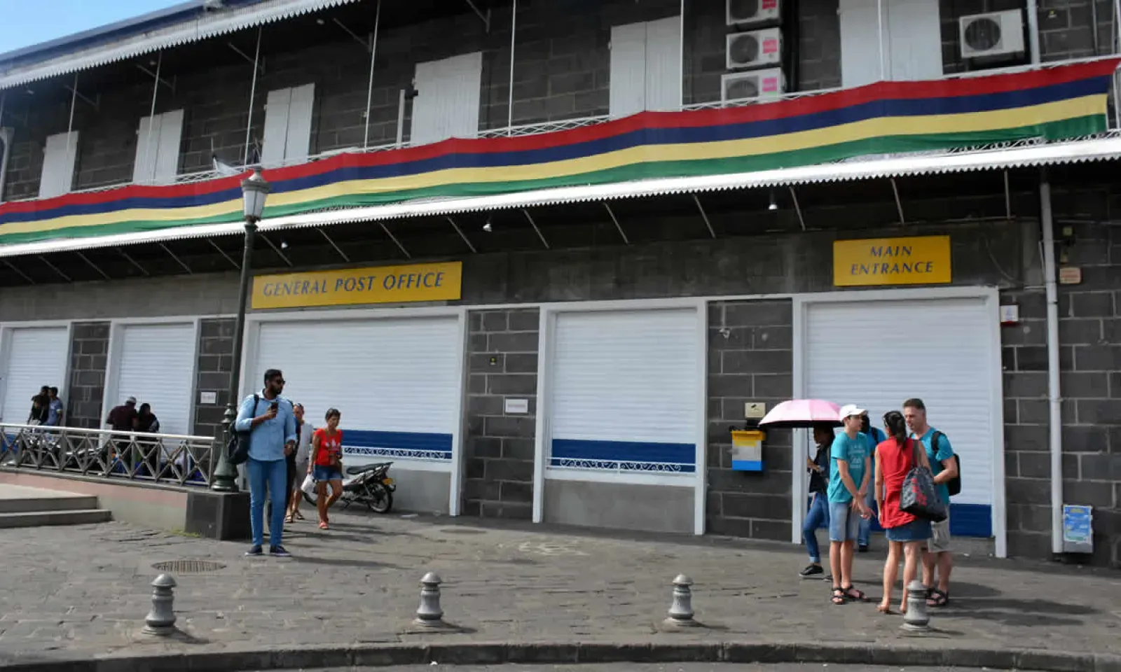 la poste de Port-Louis