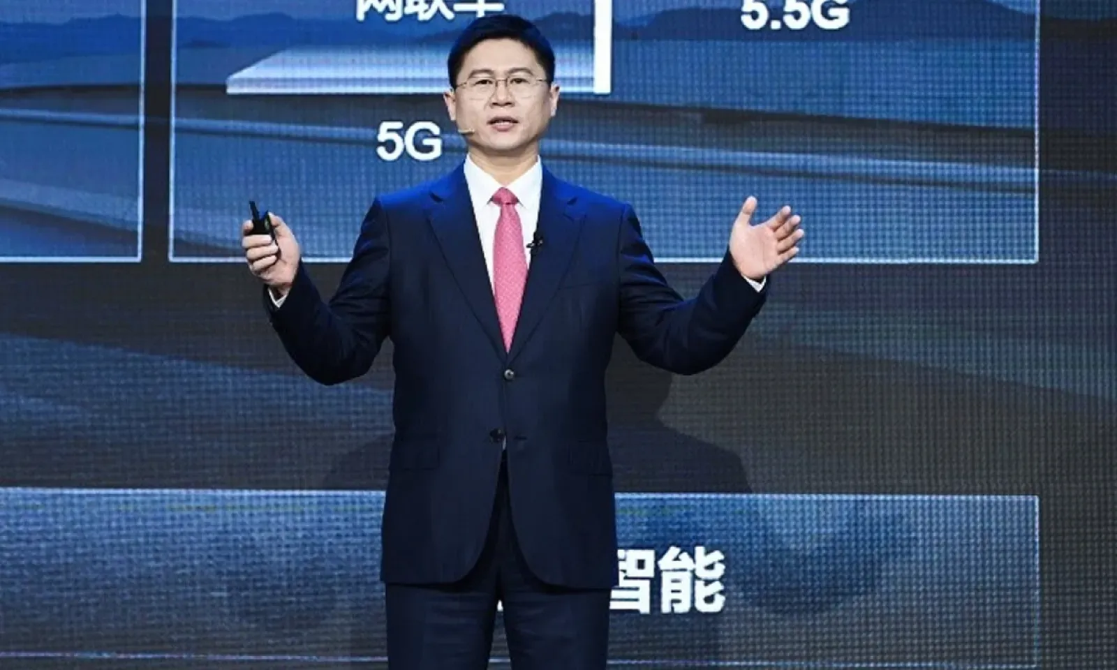 Li Peng calls for joint effort on 5.5G research