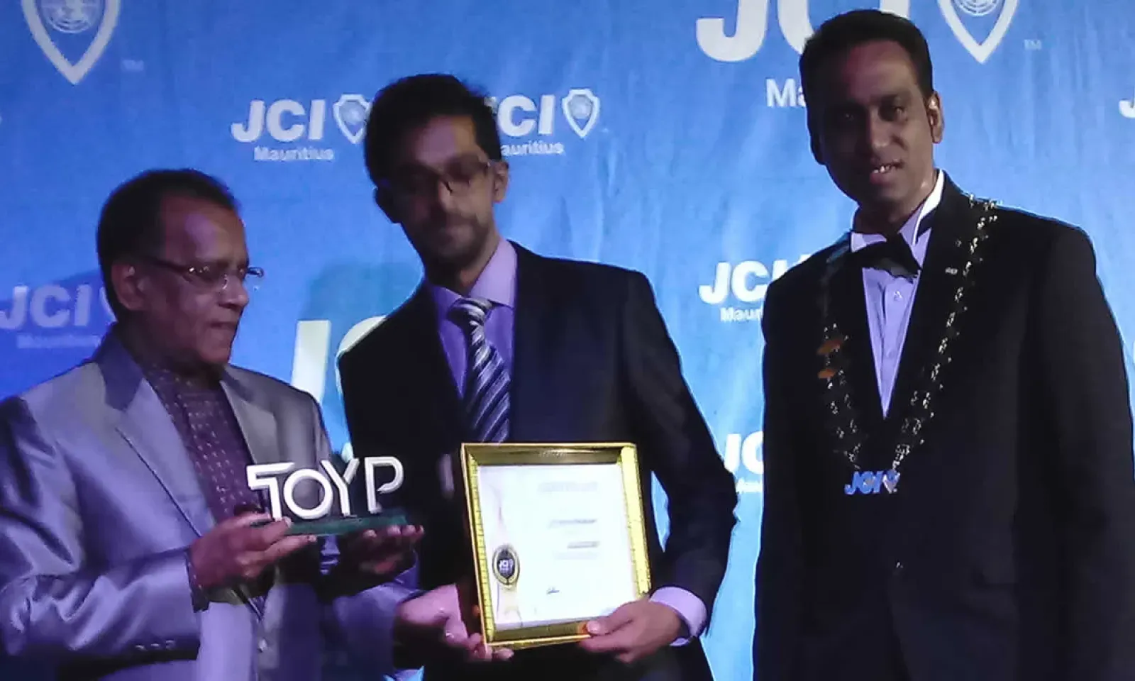 Dr Mohabeer, Roumesh Oomah et Bholah