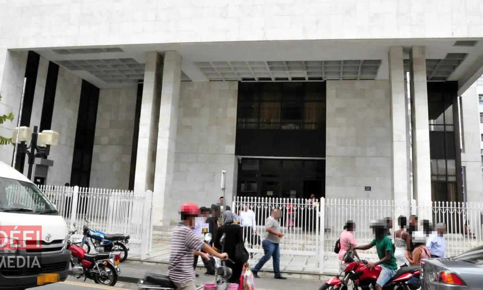 La cour intermédiaire