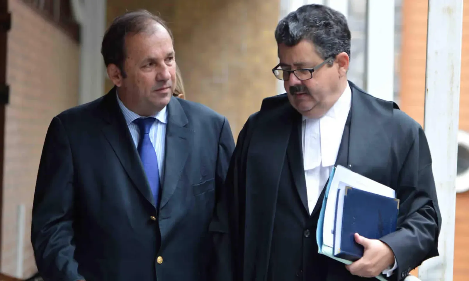 Bernard Maigrot et son homme de loi, Me Gavin Glover,  Senior Counsel.