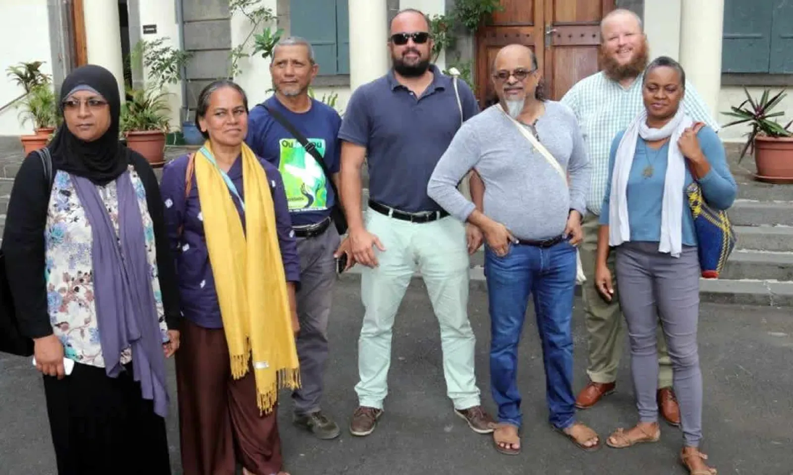 Resistans ek Alternativ 