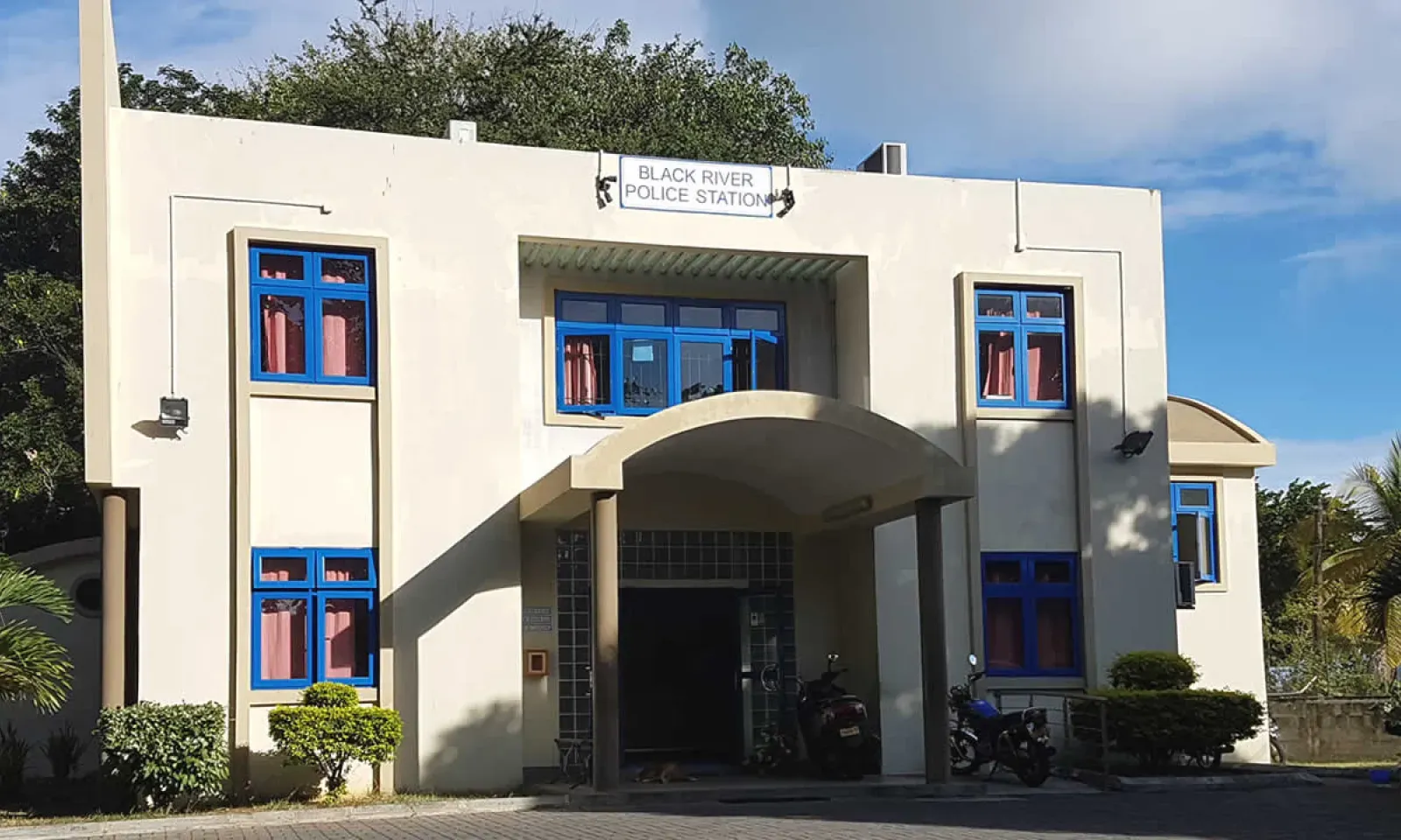 La police de Rivière-Noire