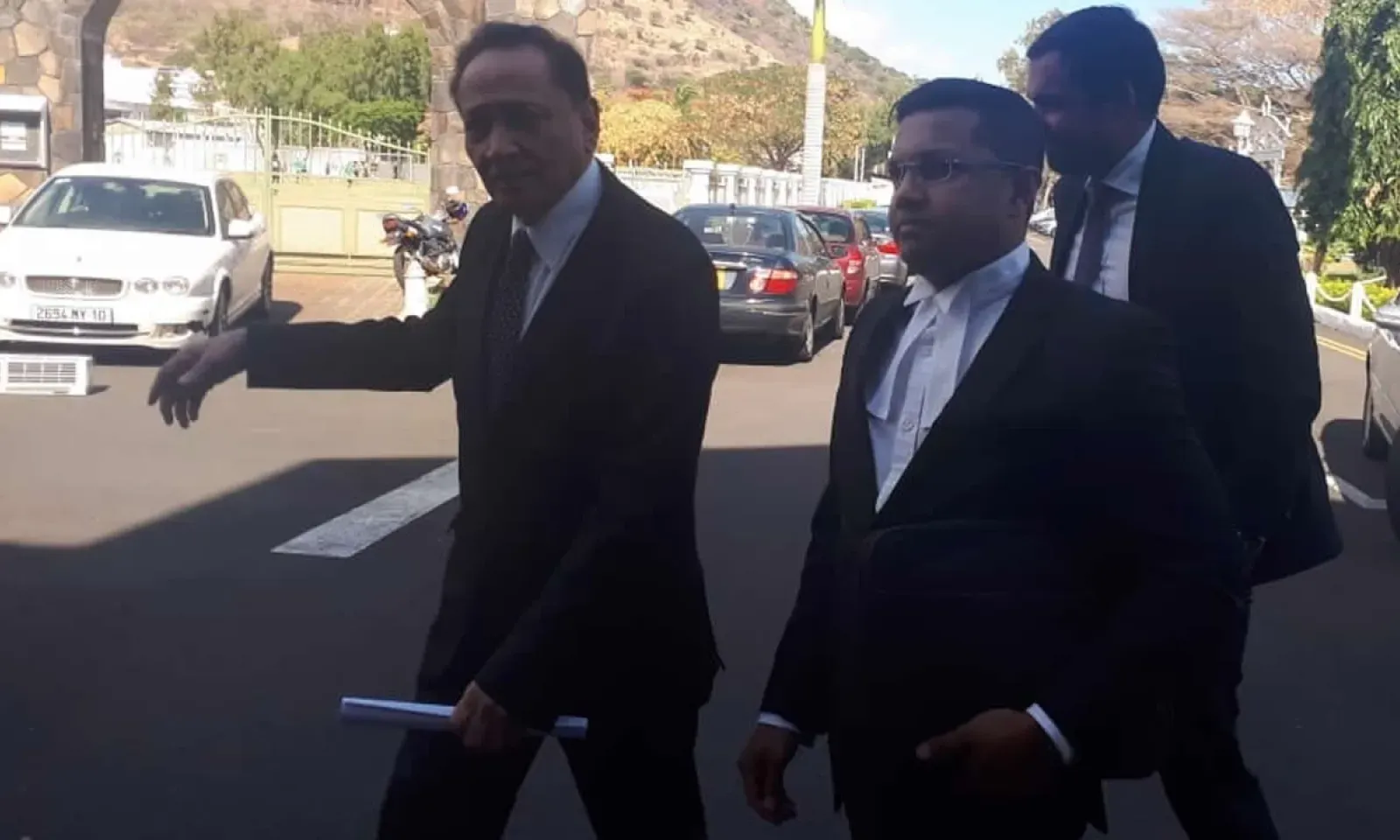 Me Anoop Goodarry et Me Yousuf Mohamed