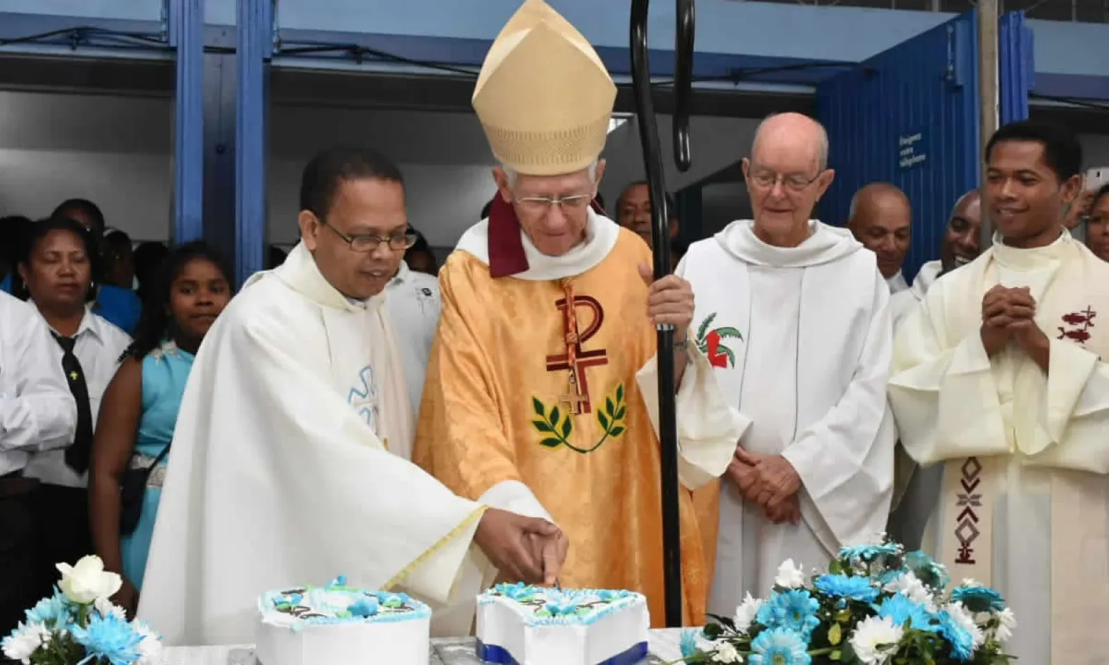 Le Cardiat E. Piat (centre).