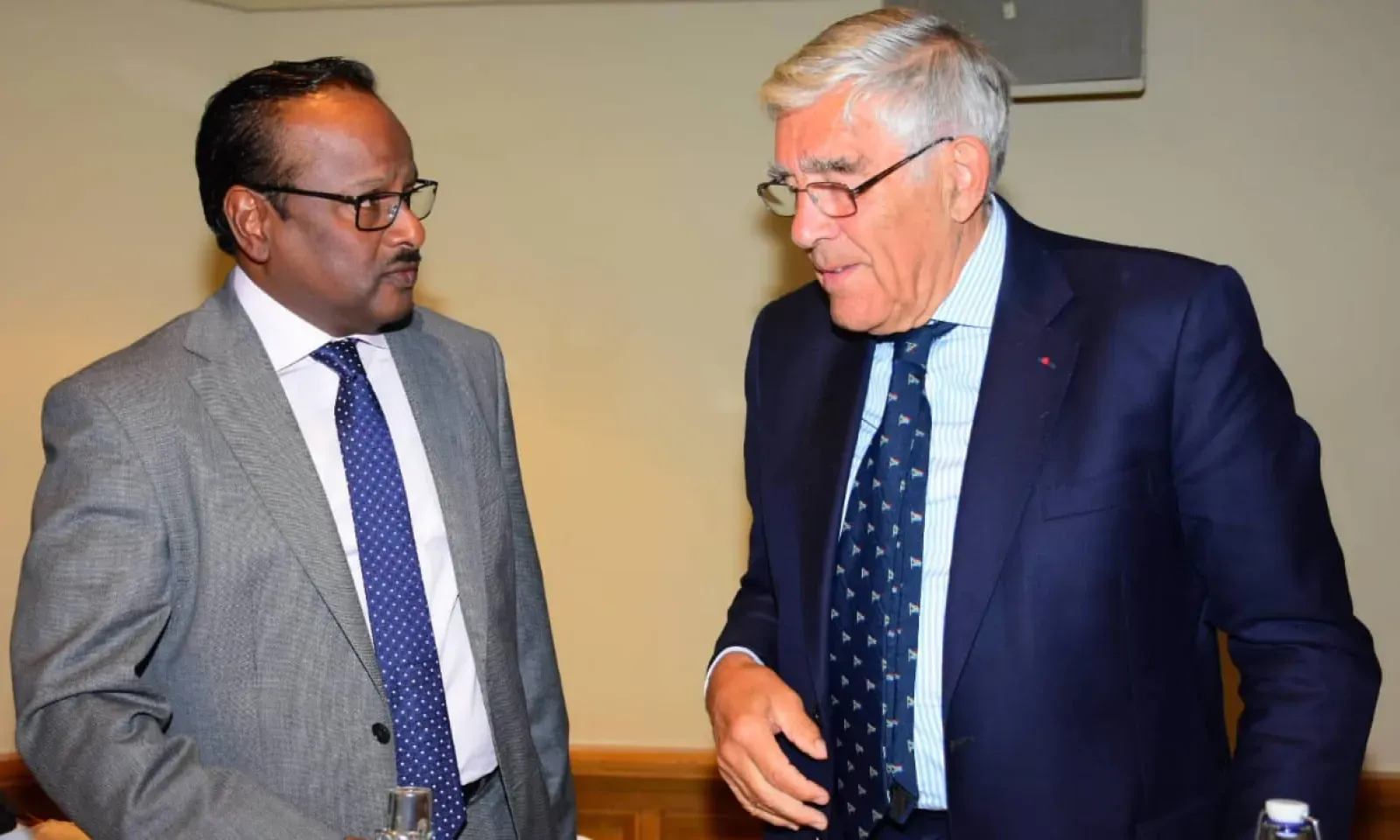 Sudhir Sesungkur et Lord Phillips