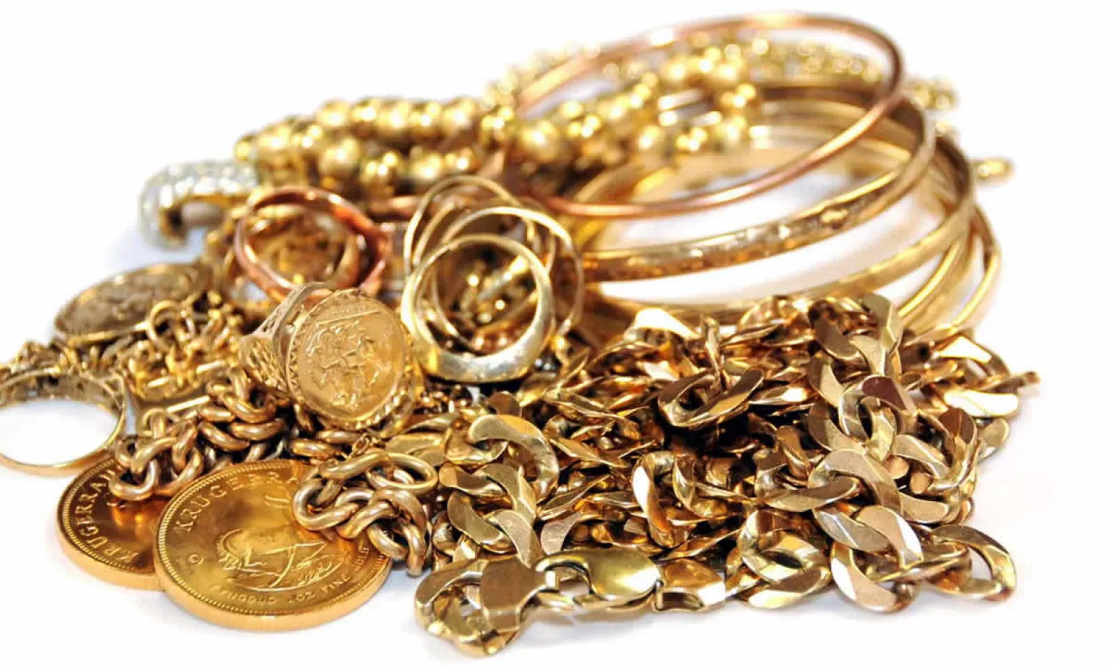 Une partie des bijoux a été revendue pour Rs 4 500.