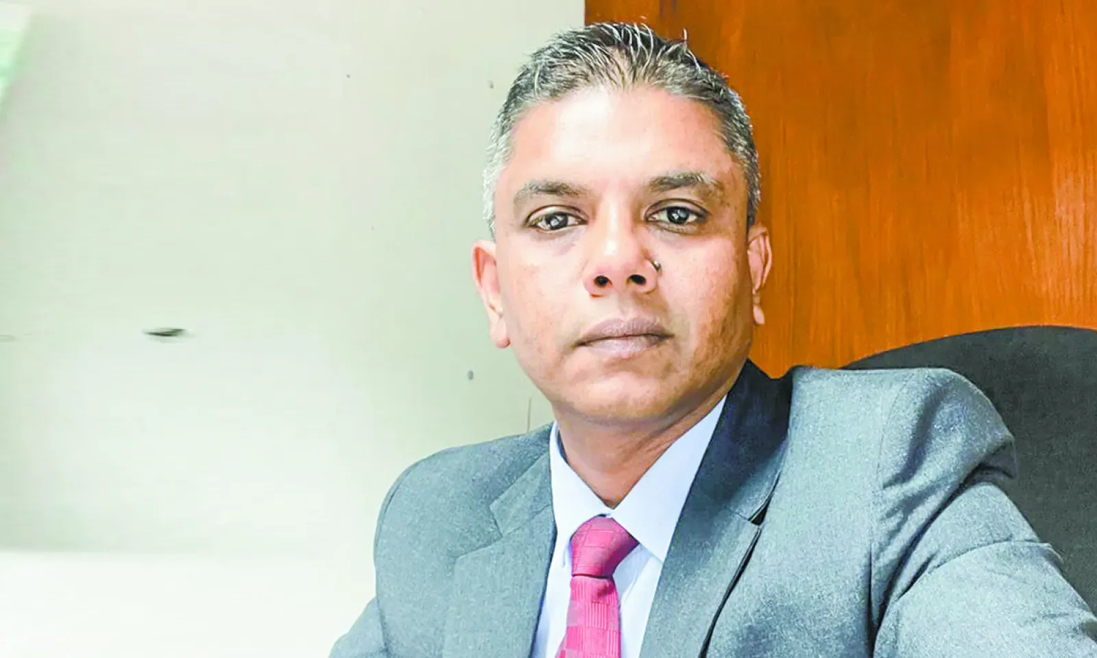 Marié depuis 18 ans, le sergent Duguessur était père d’une fille de  16 ans et d’un fils de 13 ans.