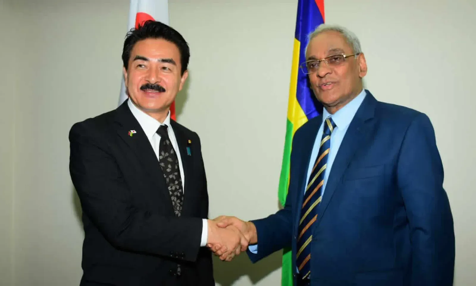 Visite du ministre japonais  des Affaires Étrangères 