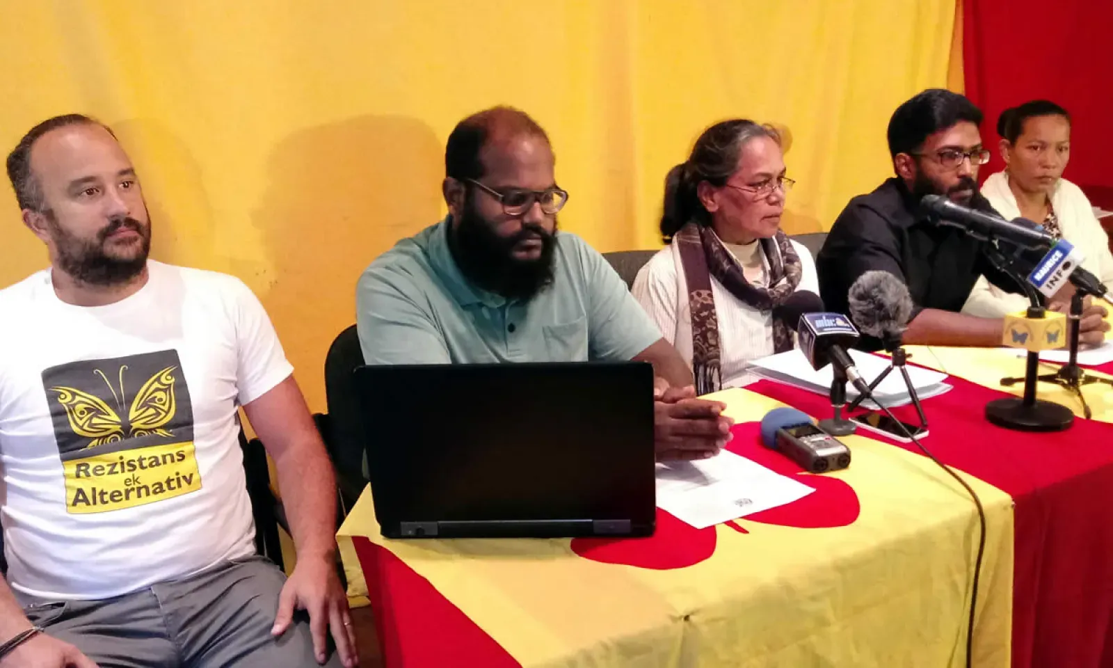 Rezistans ek Alternativ 