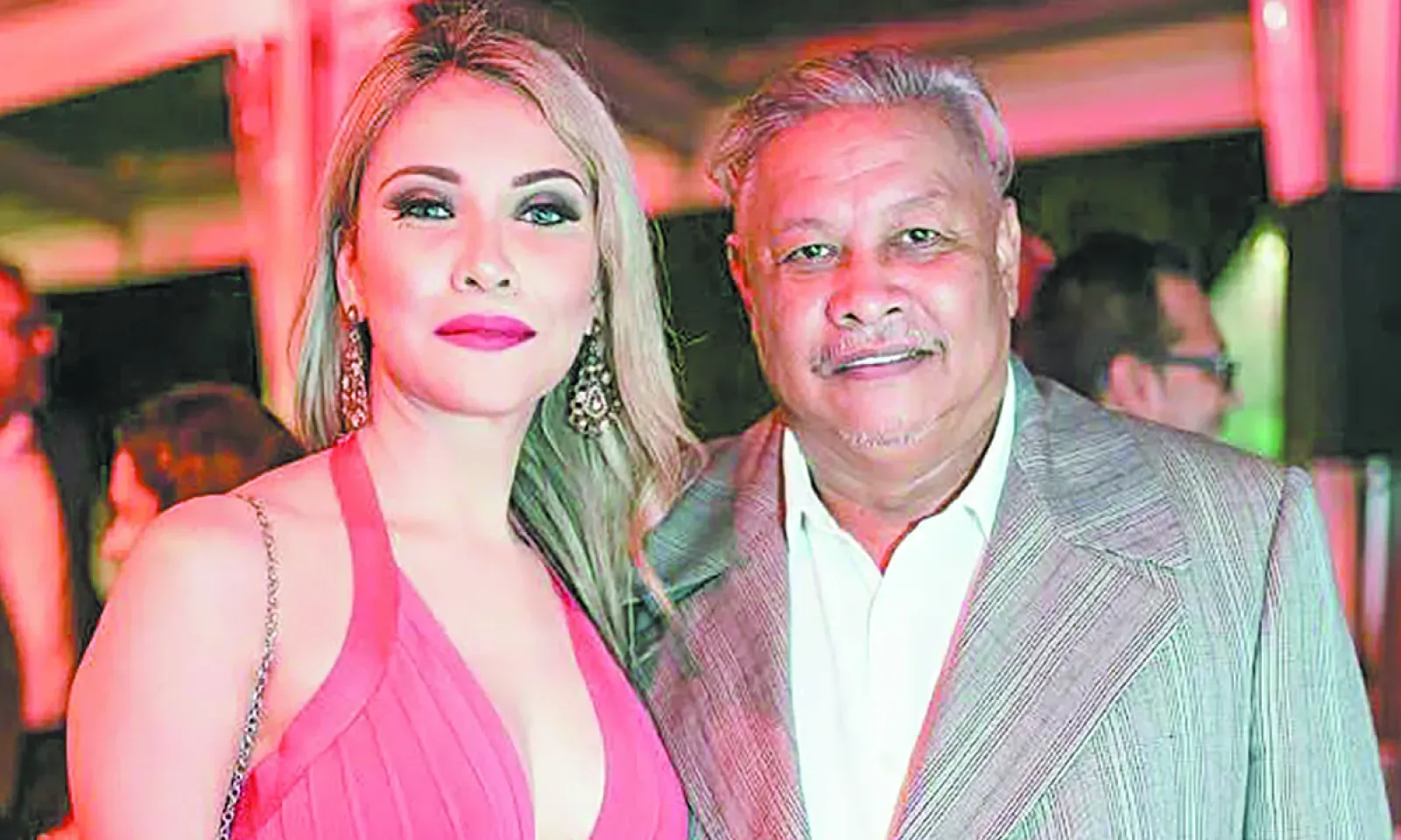 Ils se sont mariés le  18 janvier 2013.