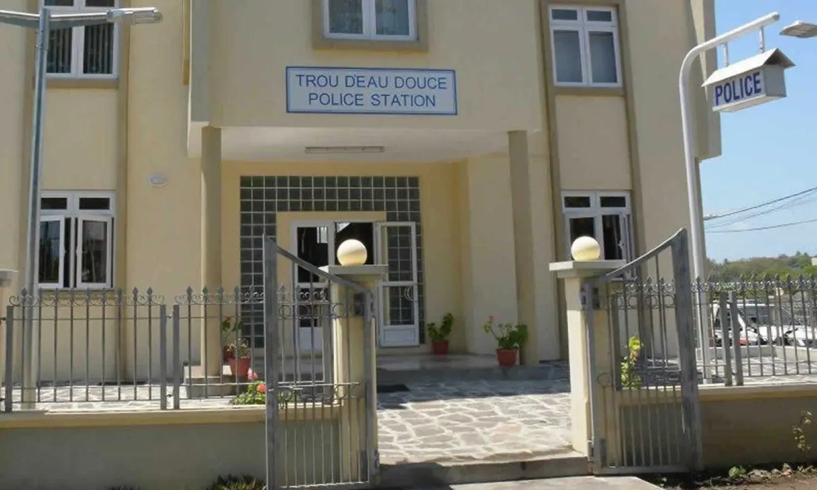 Poste de police de Trou-d’Eau-Douce