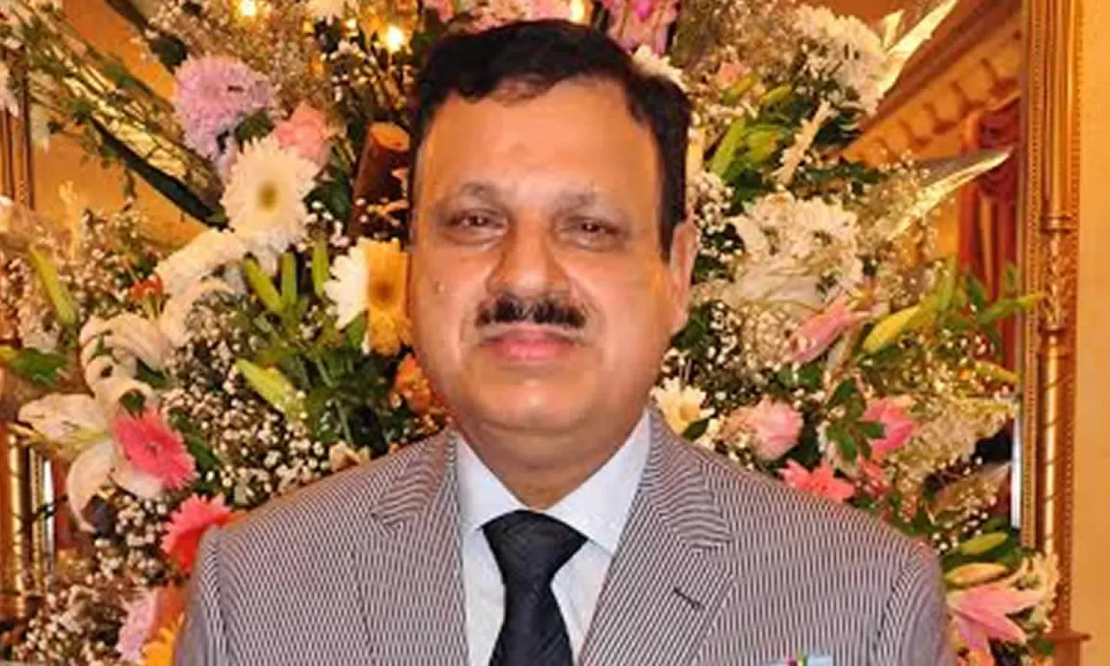 Dr Mukesh Sooknundun