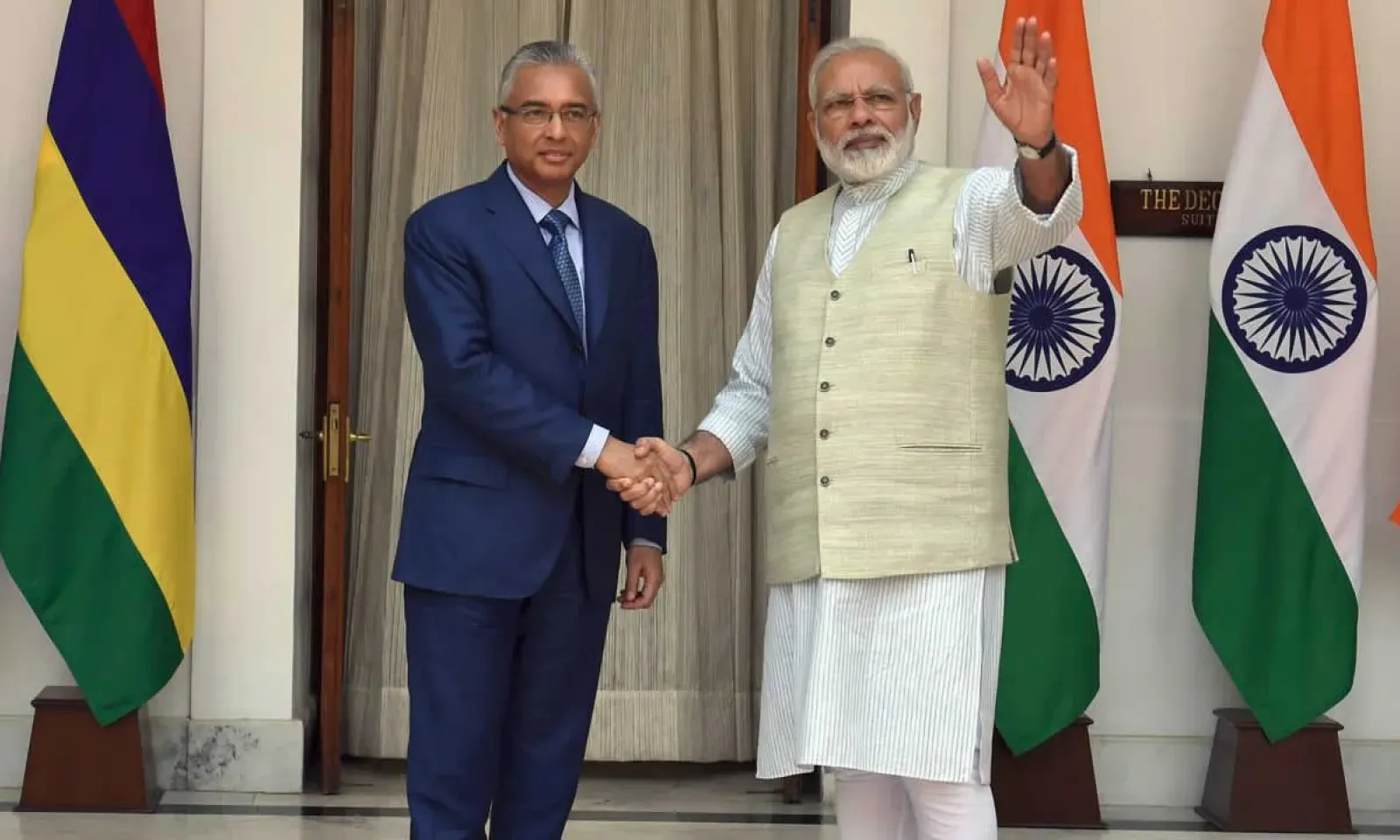 Le Premier ministre Pravind Jugnath avec son homologue Narendra Modi.