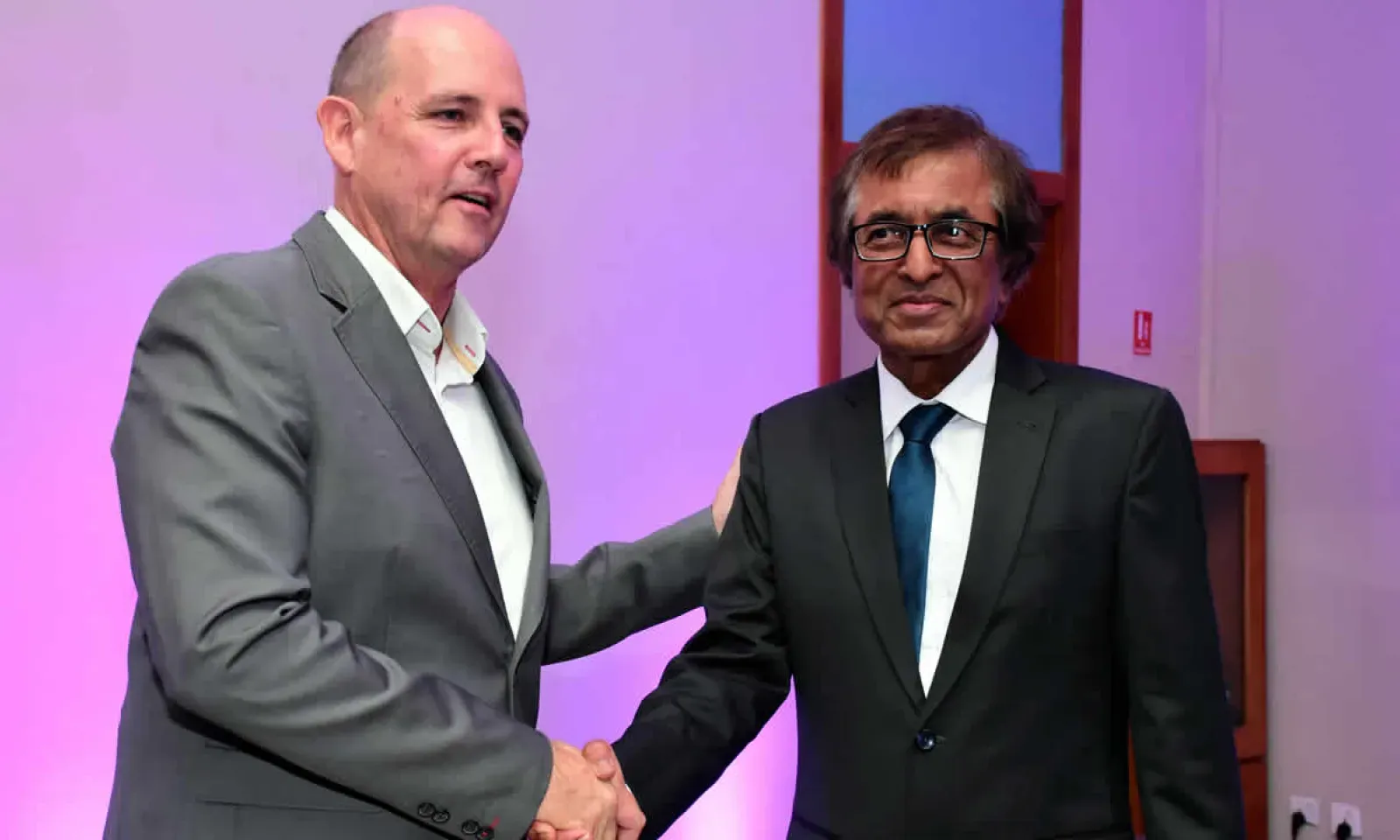 Jean-Michel Pitot et Anil Gayan