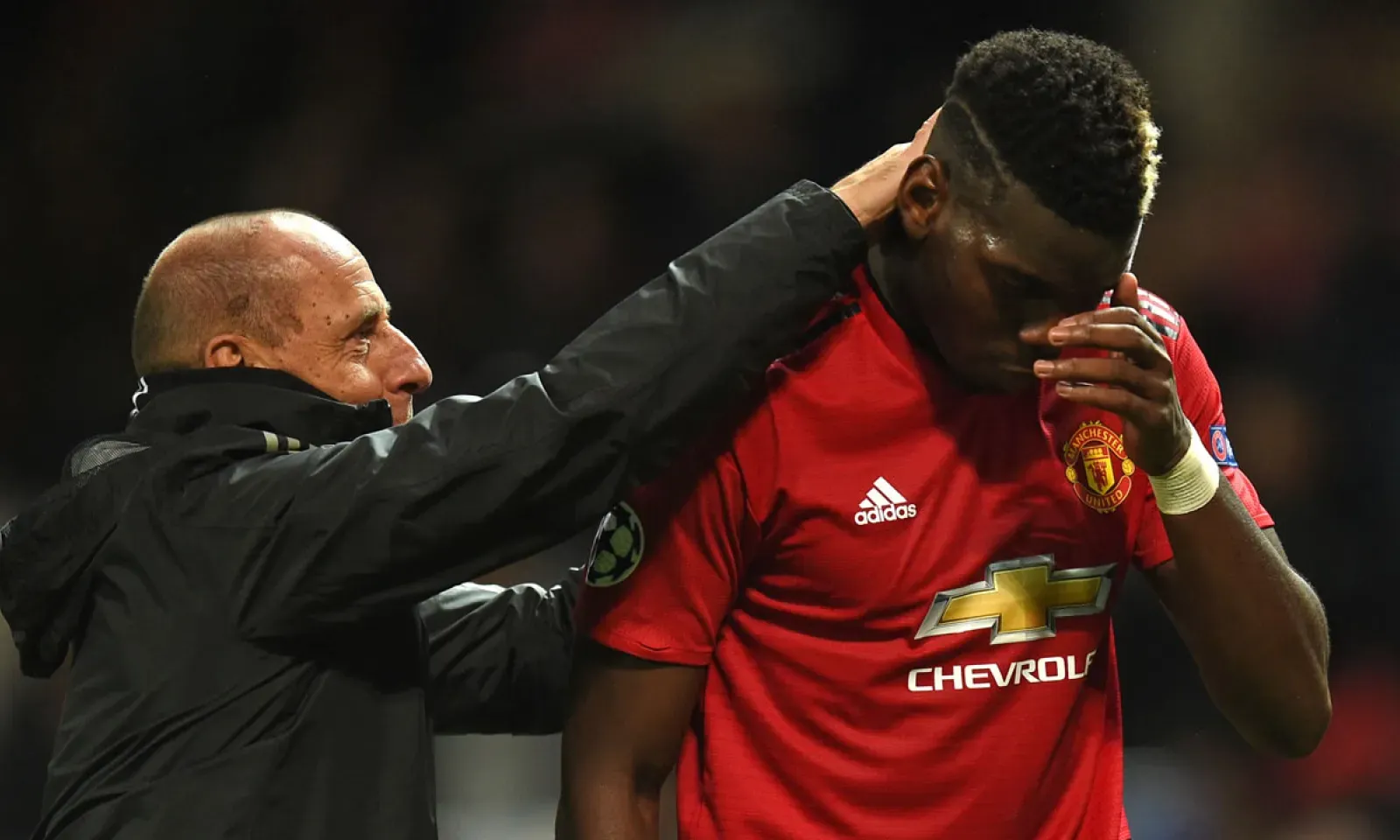  Paul Pogba craque à la fin du match. 