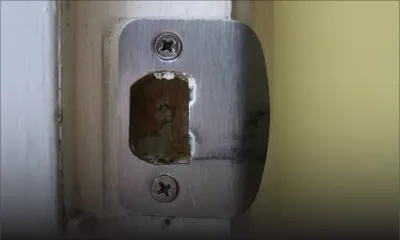 CPE : une élève coincée aux toilettes en plein examen