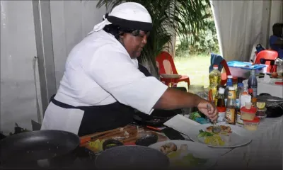 Sunita Albert, directrice du restaurant Manze Lakaz : à Rodrigues, elle fait côtoyer légumes, poulet et poisson