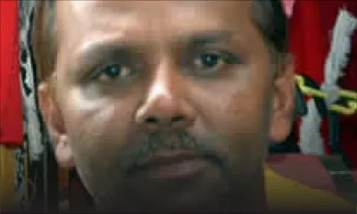 Achats de fin d’année: la concurrence entre magasins et marchands ambulants s’intensifie