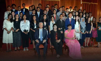 Les lauréats encouragés à étudier à Maurice 