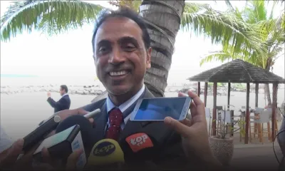 Main dans la main avec Bhadain ? Pas sûr, plaisante Beekarry