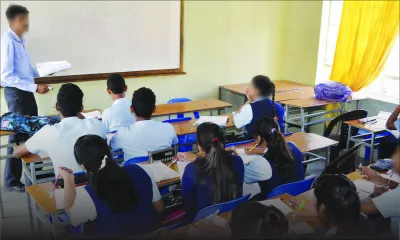 Education: le recrutement de 600 enseignants soulève des interrogations